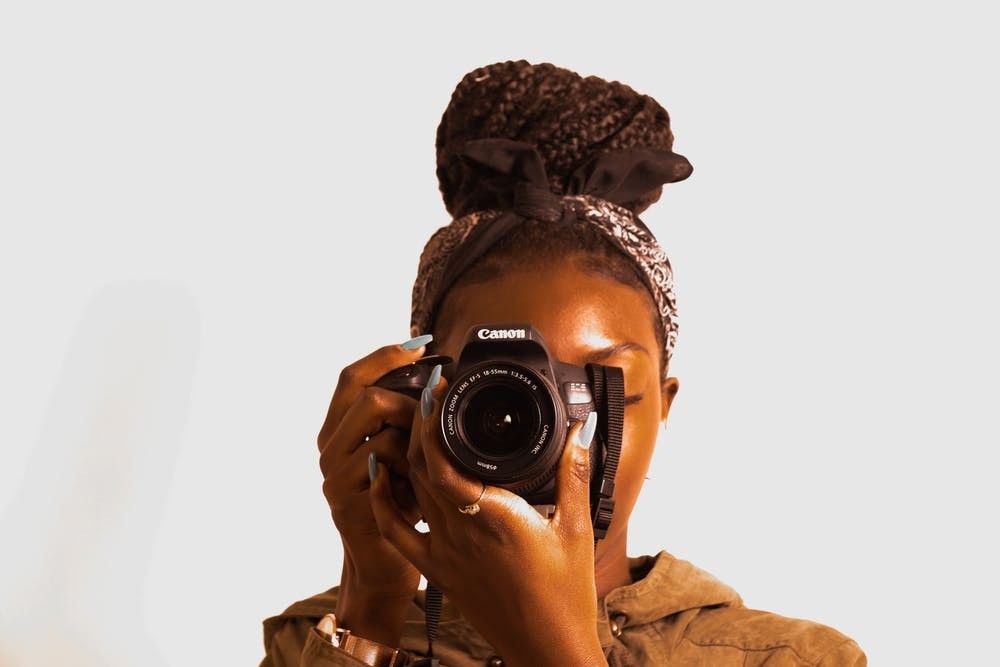 Image of a female photographer
