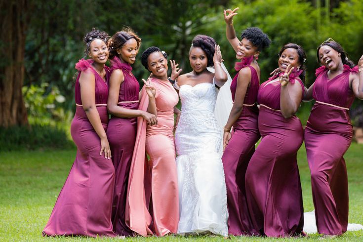 Image of bride and bridemaids