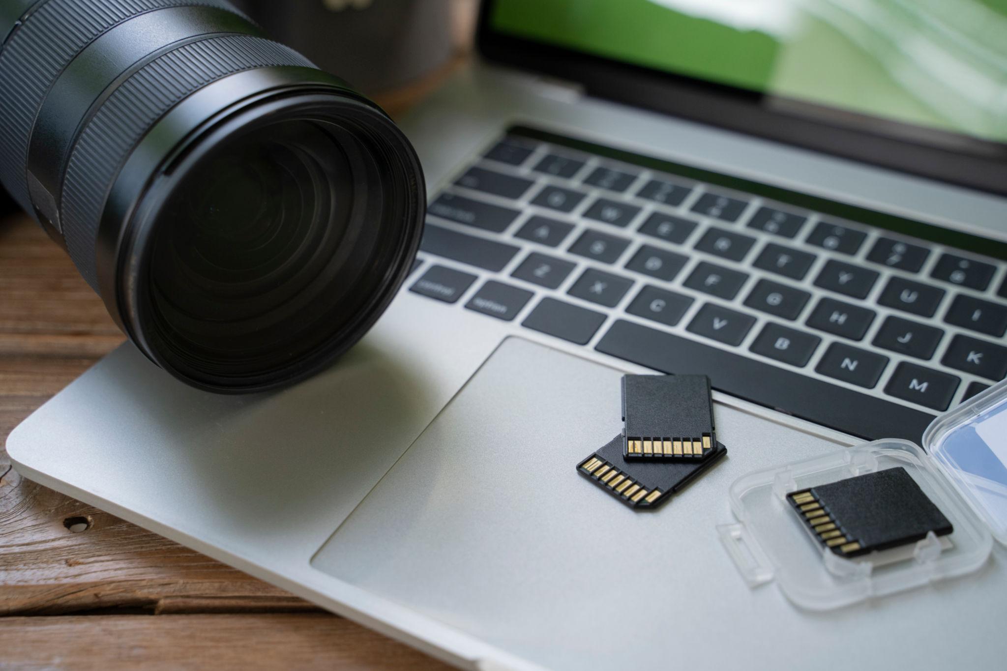 image of a camera and a laptop